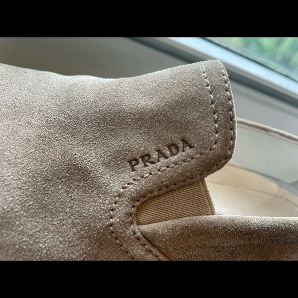 Prada tan slide ons - Picture 3 of 4